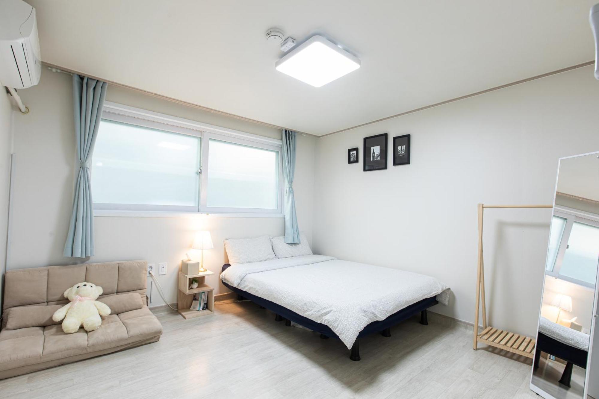 Laon House Yeonnam *